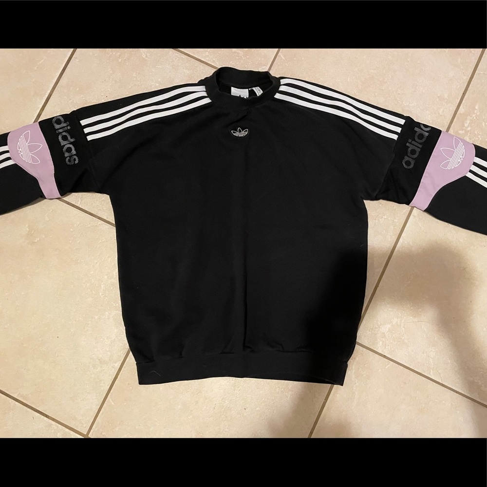 Women’s adidas sweatshirt